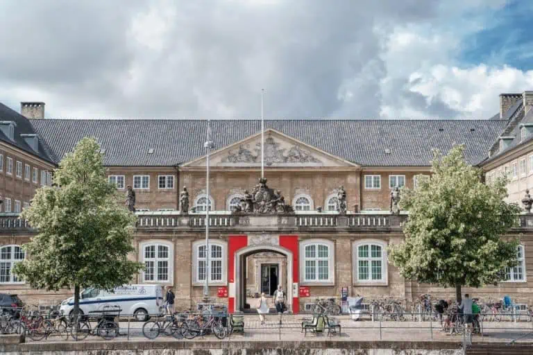 המוזיאון הלאומי של דנמרק בקופנהגן - National Museum of Denmark